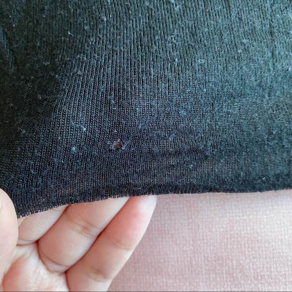 cropped black daisy flower tank top GUC - Picture 4 of 4